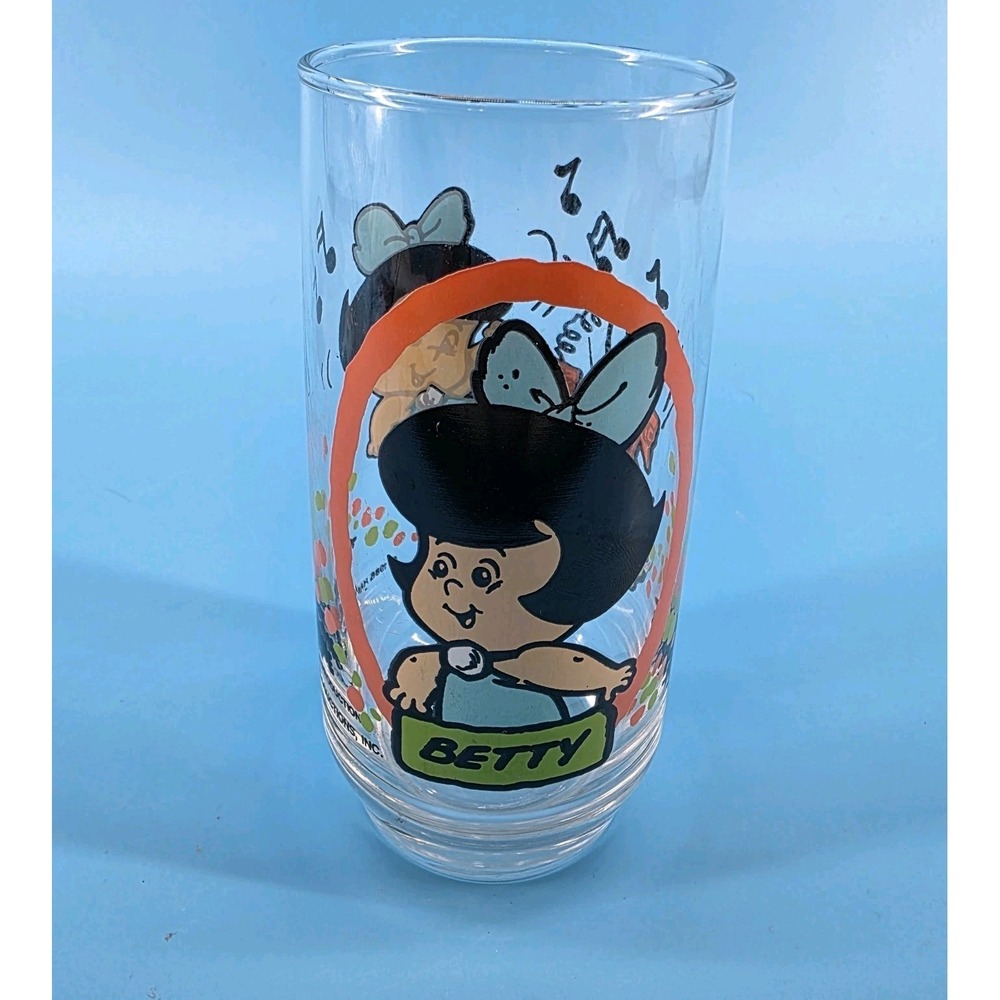 Vintage 1986 Pizza Hut  Flinstone Kids "BETTY'' 6" Collectible Drinking Glass